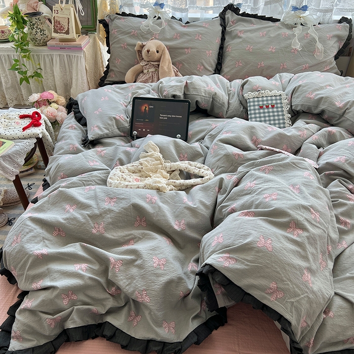 91家纺网 家纺一手货源 找家纺 原素 2025少女心云感双层纱皱皱边花卉四件套 蝴蝶结粉