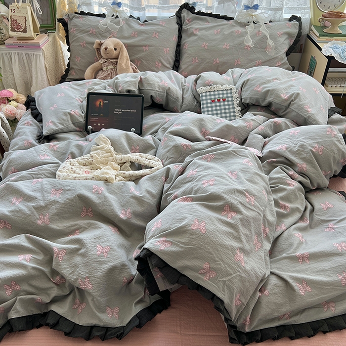 91家纺网 家纺一手货源 找家纺 原素 2025少女心云感双层纱皱皱边花卉四件套 蝴蝶结粉