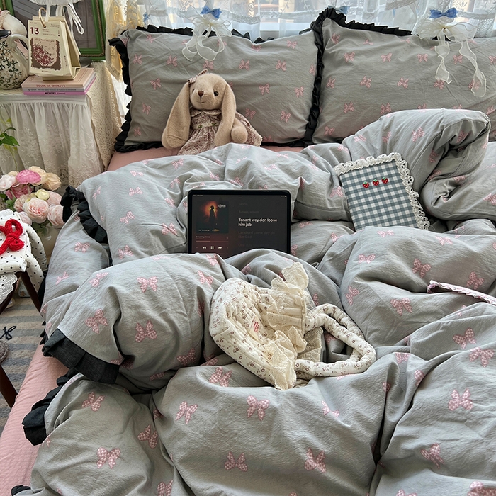 91家纺网 家纺一手货源 找家纺 原素 2025少女心云感双层纱皱皱边花卉四件套 蝴蝶结粉