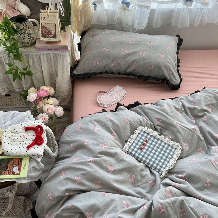 91家纺网 家纺一手货源 找家纺 原素 2025少女心云感双层纱皱皱边花卉四件套 蝴蝶结粉