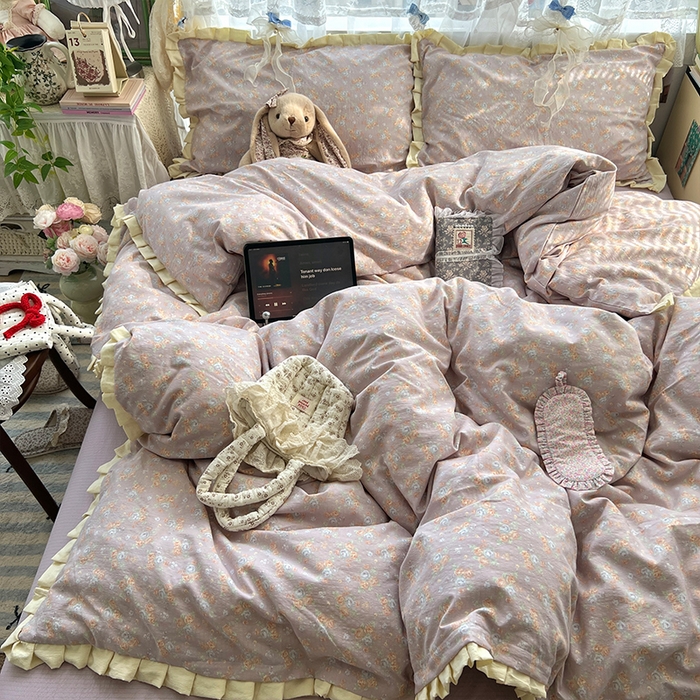 91家纺网 家纺一手货源 找家纺 原素 2025少女心云感双层纱皱皱边花卉四件套 花伴