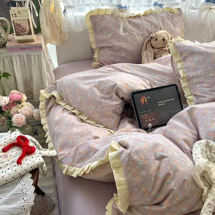 91家纺网 家纺一手货源 找家纺 原素 2025少女心云感双层纱皱皱边花卉四件套 花伴