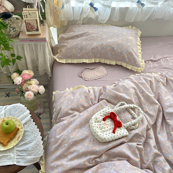 91家纺网 家纺一手货源 找家纺 原素 2025少女心云感双层纱皱皱边花卉四件套 花伴