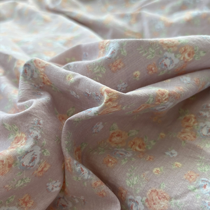 91家纺网 家纺一手货源 找家纺 原素 2025少女心云感双层纱皱皱边花卉四件套 花伴