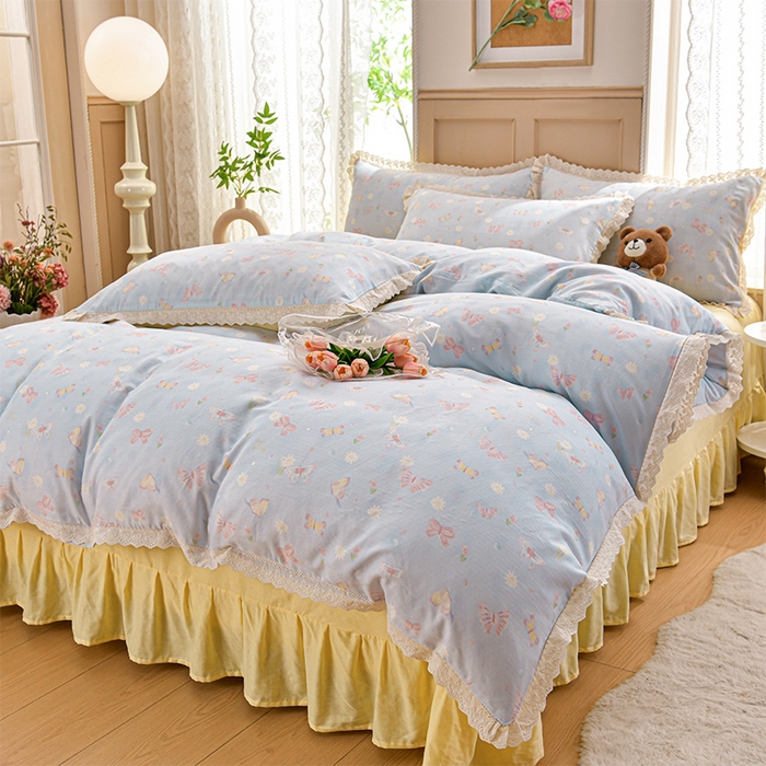 91家纺网 家纺一手货源 找家纺 绘萱家居 2026春夏新款纯棉100%全棉双层纱镂空花边工艺款床裙四件套 CQ雨蝶-蓝