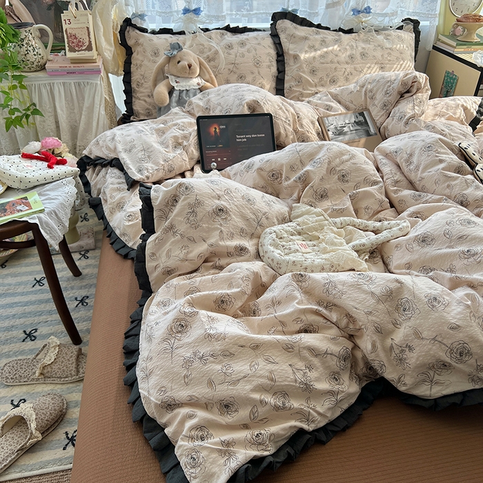 91家纺网 家纺一手货源 找家纺 原素 2025少女心云感双层纱皱皱边花卉四件套 花期