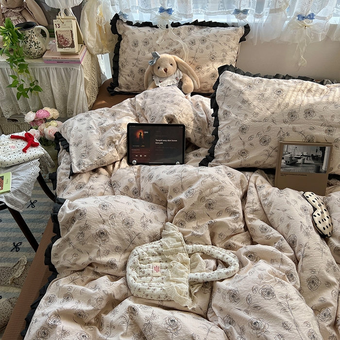 91家纺网 家纺一手货源 找家纺 原素 2025少女心云感双层纱皱皱边花卉四件套 花期