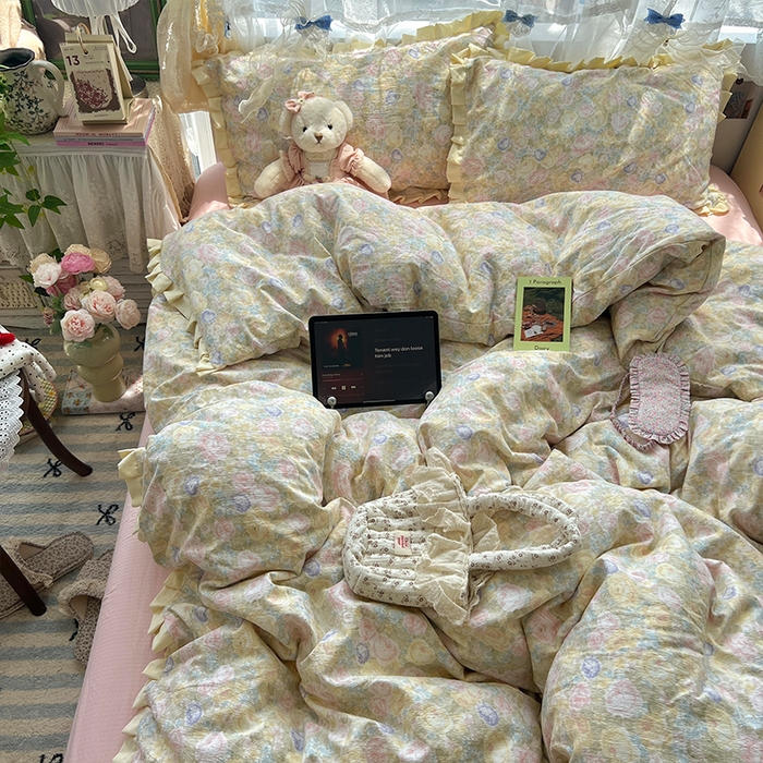 91家纺网 家纺一手货源 找家纺 原素 2025少女心云感双层纱皱皱边花卉四件套 曼塔-奶黄边