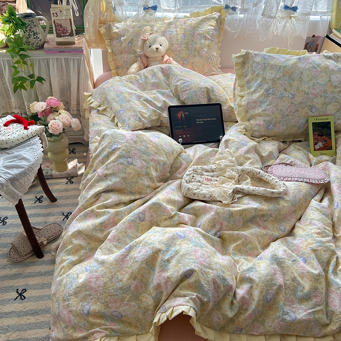 91家纺网 家纺一手货源 找家纺 原素 2025少女心云感双层纱皱皱边花卉四件套 曼塔-奶黄边