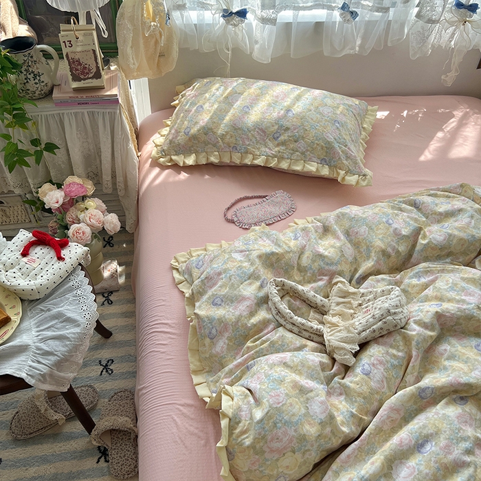 91家纺网 家纺一手货源 找家纺 原素 2025少女心云感双层纱皱皱边花卉四件套 曼塔-奶黄边