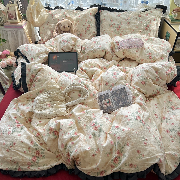 91家纺网 家纺一手货源 找家纺 原素 2025少女心云感双层纱皱皱边花卉四件套 魅影