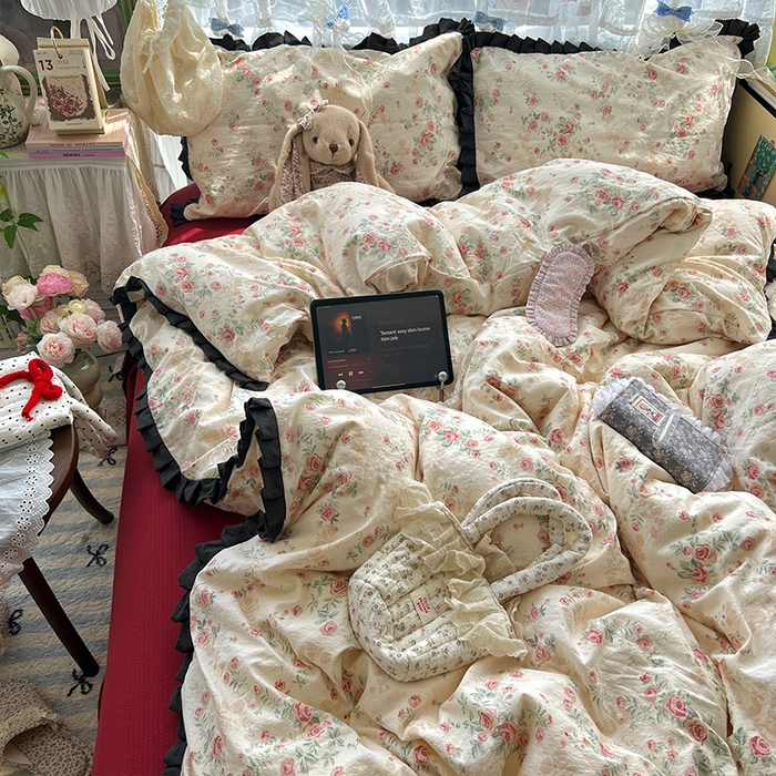 91家纺网 家纺一手货源 找家纺 原素 2025少女心云感双层纱皱皱边花卉四件套 魅影