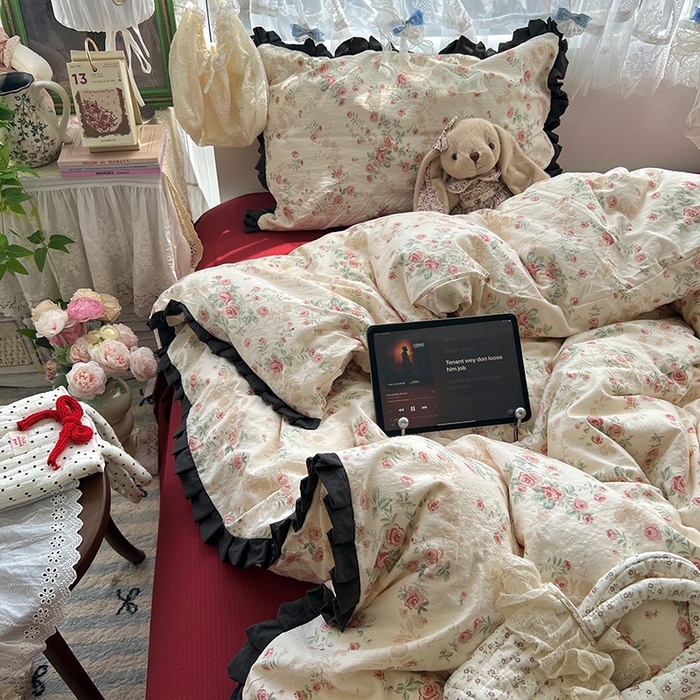 91家纺网 家纺一手货源 找家纺 原素 2025少女心云感双层纱皱皱边花卉四件套 魅影