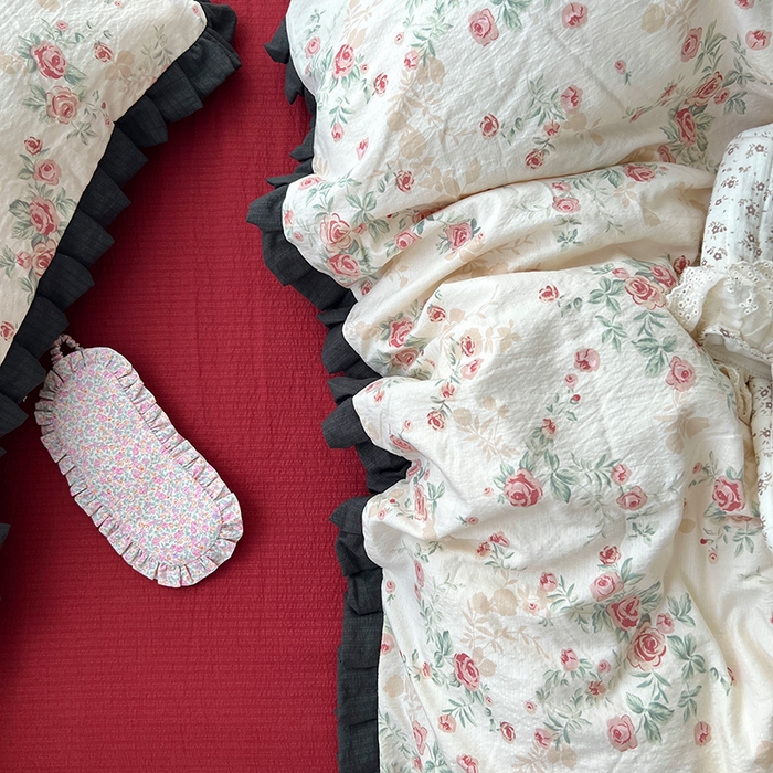 91家纺网 家纺一手货源 找家纺 原素 2025少女心云感双层纱皱皱边花卉四件套 魅影