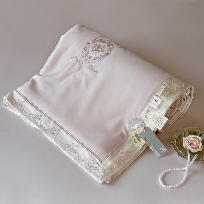 91家纺网 家纺一手货源 找家纺 汇庭 2025春夏新款繁华之间夏被系列夏凉被单夏被 粉色