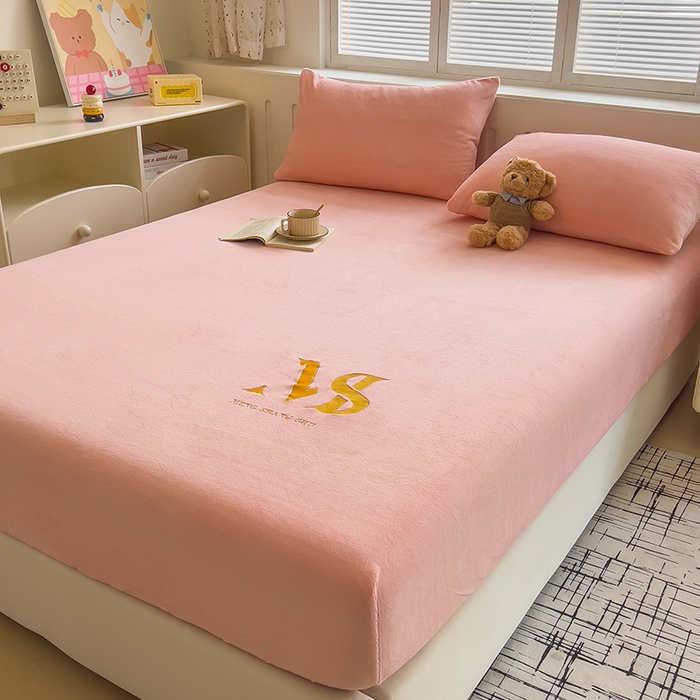 91家纺网 家纺一手货源 找家纺 （总）合纵跨境工厂 2025新款加厚简约牛奶绒刺绣系列跨境外贸JIT一件代发TEMU亚马逊希音包过核价 床笠