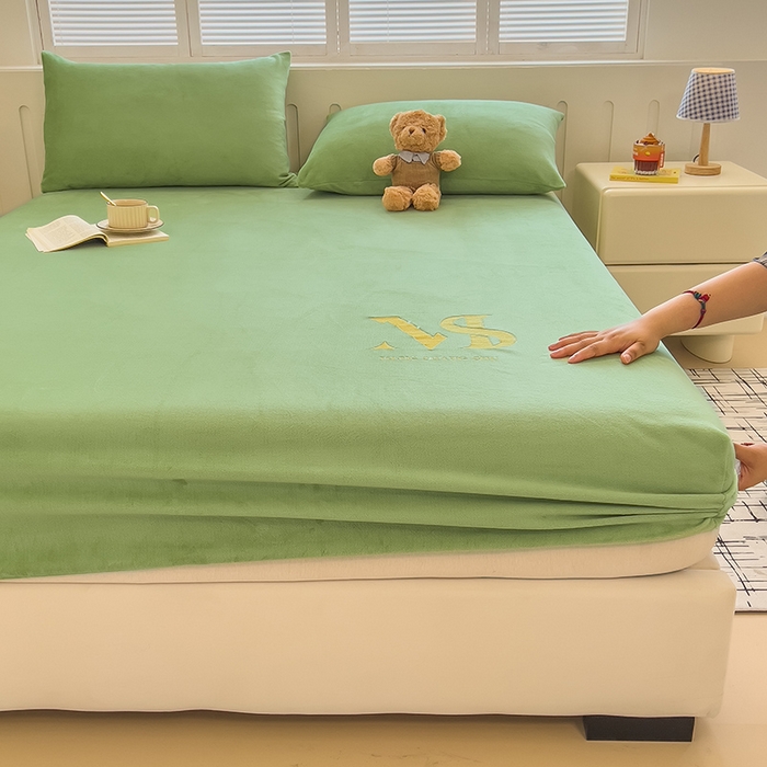 91家纺网 家纺一手货源 找家纺 （总）合纵跨境工厂 2025新款加厚简约牛奶绒刺绣系列跨境外贸JIT一件代发TEMU亚马逊希音包过核价 床笠