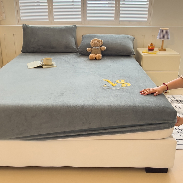 合纵跨境工厂 2025新款加厚简约牛奶绒刺绣系列跨境外贸JIT一件代发TEMU亚马逊希音包过核价 床笠 崧蓝灰