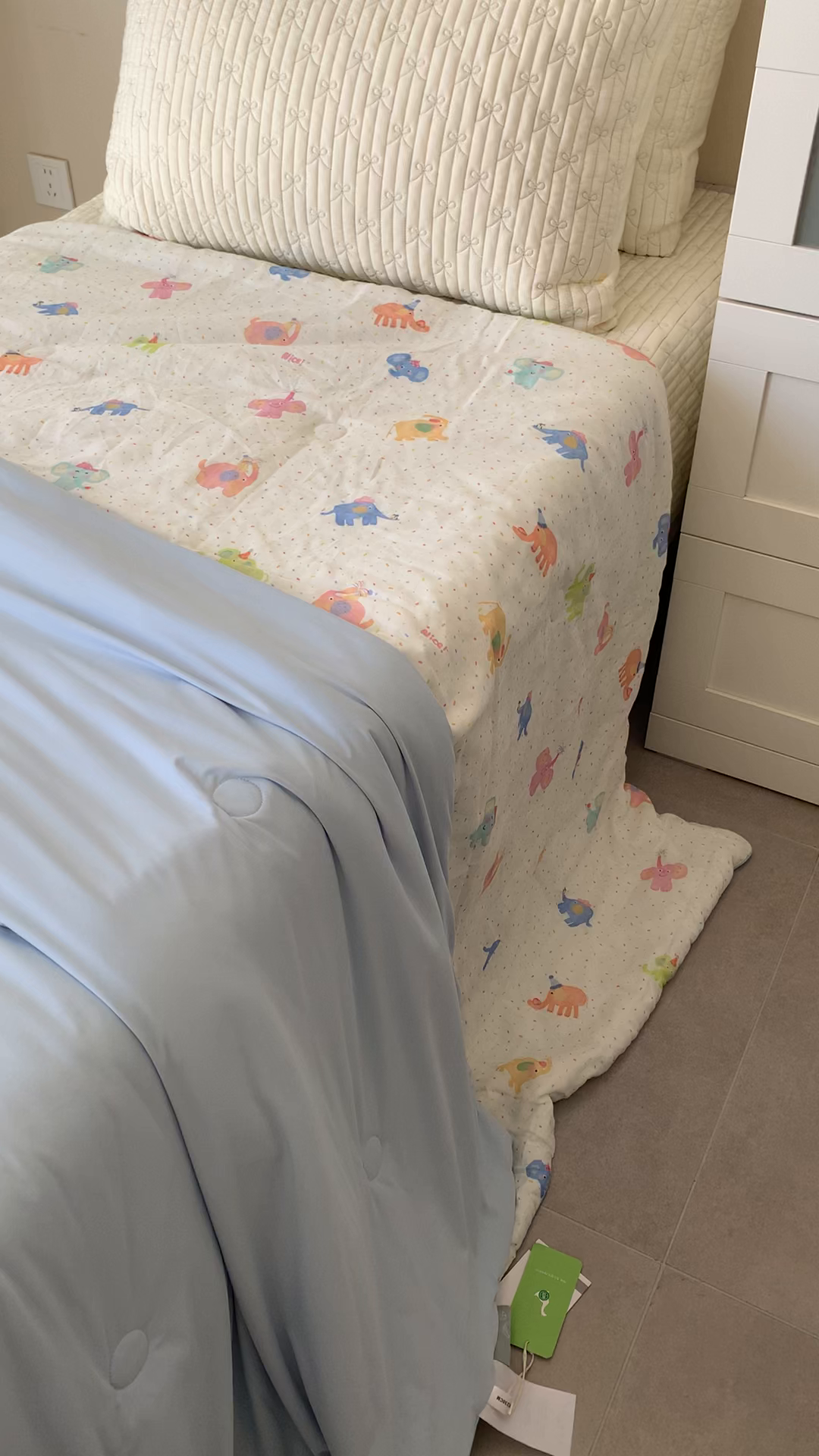 91家纺网 家纺一手货源 找家纺 汇庭 2025春夏新款双层纱凉感被系列夏凉被空调被单夏被 复古小熊