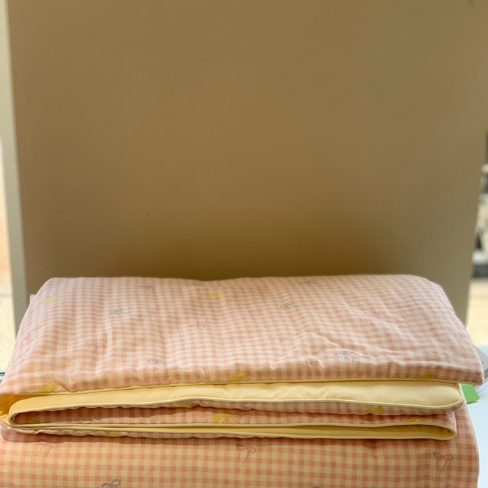 91家纺网 家纺一手货源 找家纺 汇庭 2025春夏新款双层纱凉感被系列夏凉被空调被单夏被 布丁粉