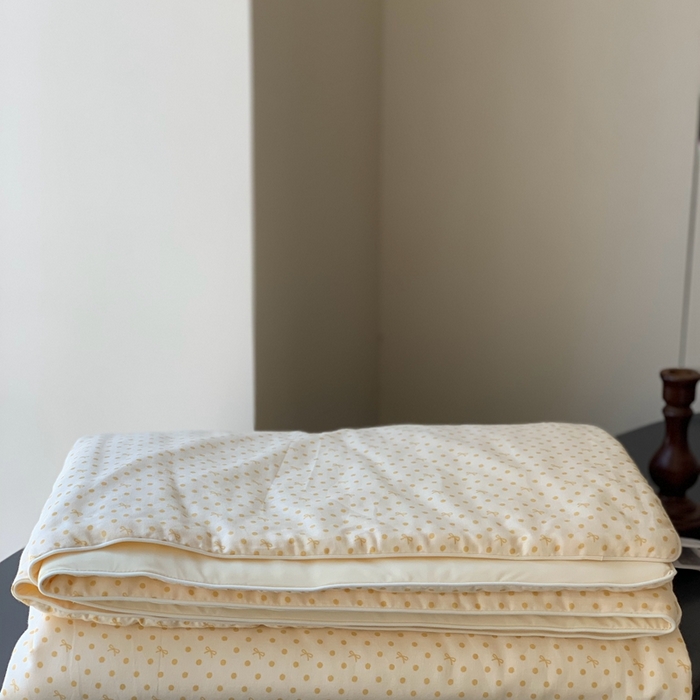 91家纺网 家纺一手货源 找家纺 汇庭 2025春夏新款双层纱凉感被系列夏凉被空调被单夏被 布丁黄