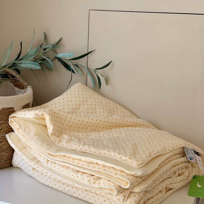 91家纺网 家纺一手货源 找家纺 汇庭 2025春夏新款双层纱凉感被系列夏凉被空调被单夏被 布丁黄