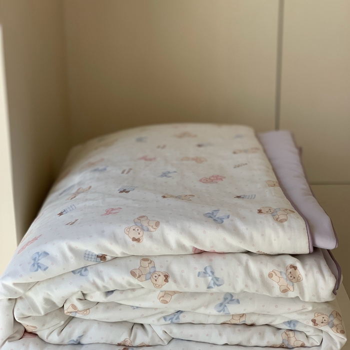 91家纺网 家纺一手货源 找家纺 汇庭 2025春夏新款双层纱凉感被系列夏凉被空调被单夏被 丁香小熊