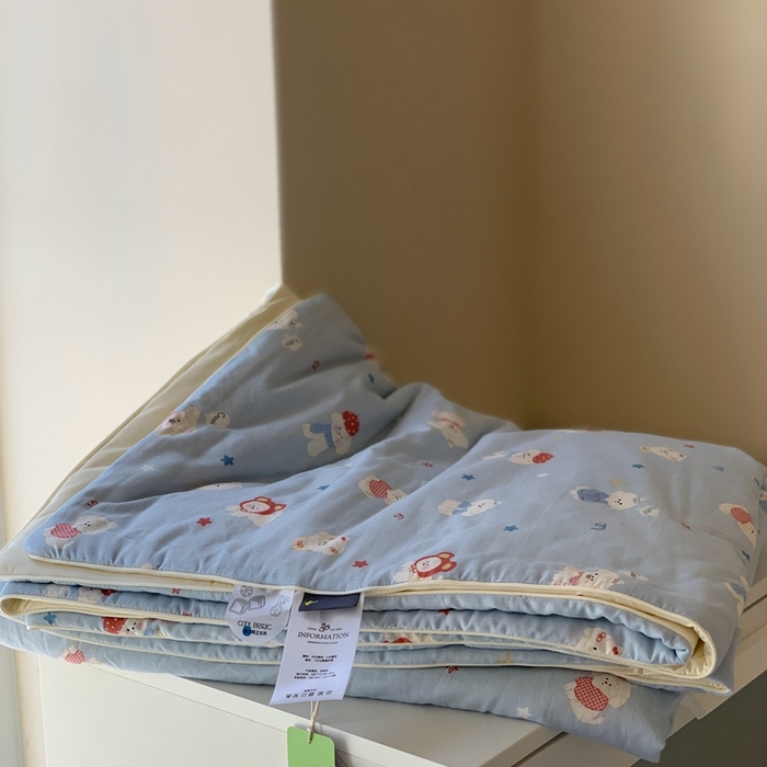 91家纺网 家纺一手货源 找家纺 汇庭 2025春夏新款双层纱凉感被系列夏凉被空调被单夏被 黄油小狗