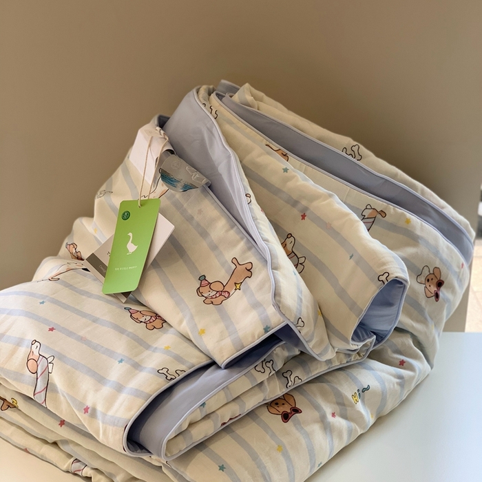 91家纺网 家纺一手货源 找家纺 汇庭 2025春夏新款双层纱凉感被系列夏凉被空调被单夏被 蓝调小狗