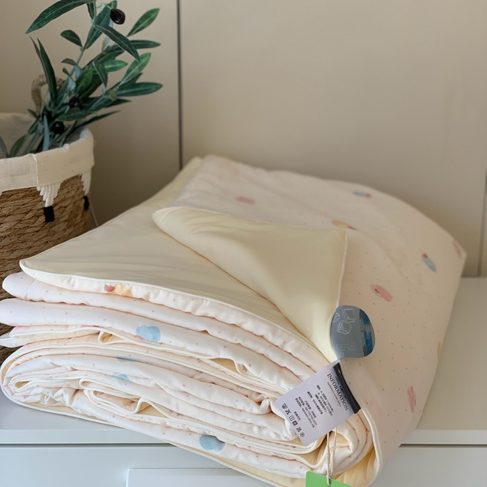 91家纺网 家纺一手货源 找家纺 汇庭 2025春夏新款双层纱凉感被系列夏凉被空调被单夏被 七彩蛋糕