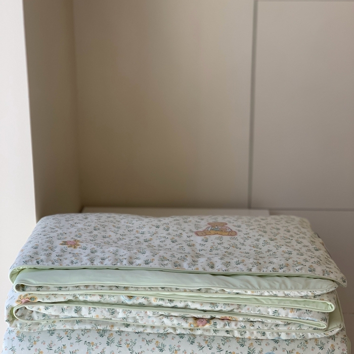 91家纺网 家纺一手货源 找家纺 汇庭 2025春夏新款双层纱凉感被系列夏凉被空调被单夏被 青草熊