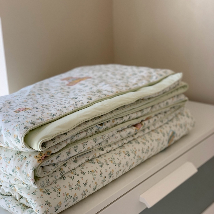 91家纺网 家纺一手货源 找家纺 汇庭 2025春夏新款双层纱凉感被系列夏凉被空调被单夏被 青草熊