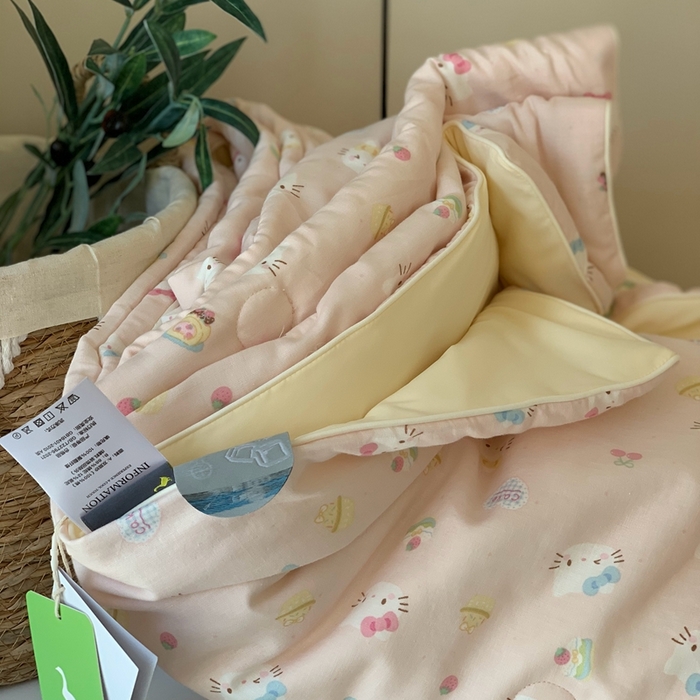 91家纺网 家纺一手货源 找家纺 汇庭 2025春夏新款双层纱凉感被系列夏凉被空调被单夏被 甜味猫咪