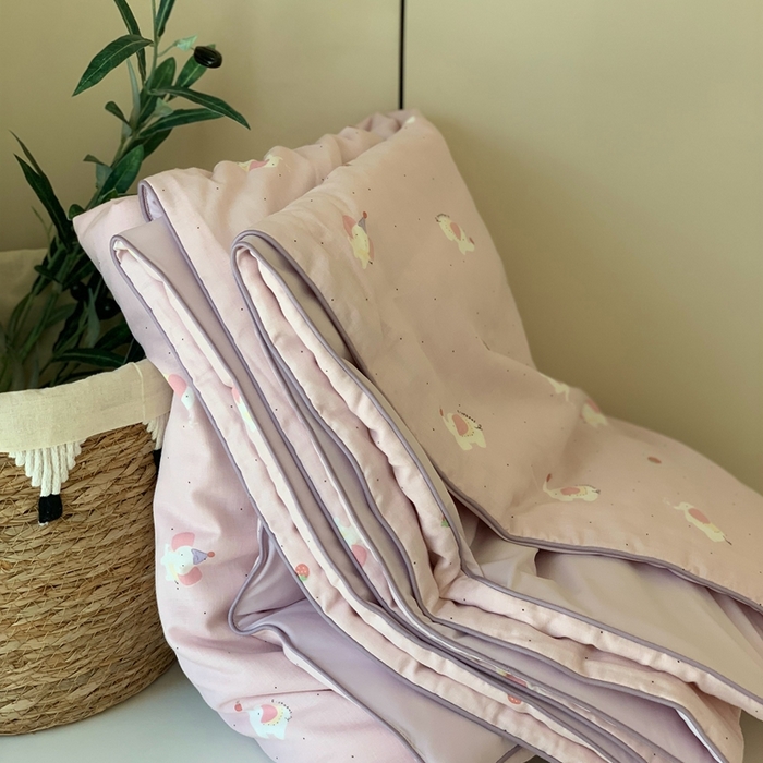 91家纺网 家纺一手货源 找家纺 汇庭 2025春夏新款双层纱凉感被系列夏凉被空调被单夏被 甜味象粉