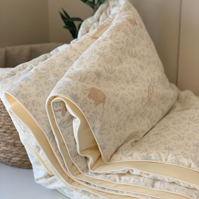 91家纺网 家纺一手货源 找家纺 汇庭 2025春夏新款双层纱凉感被系列夏凉被空调被单夏被 小鹿伙伴