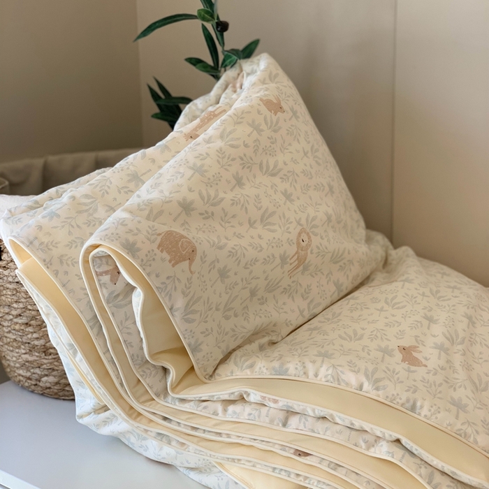 91家纺网 家纺一手货源 找家纺 汇庭 2025春夏新款双层纱凉感被系列夏凉被空调被单夏被 小鹿伙伴