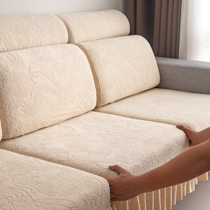 91家纺网 家纺一手货源 找家纺 千彤沙发垫2025新款裙边款-香山雨藤沙发笠 米黄
