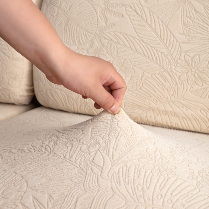 91家纺网 家纺一手货源 找家纺 千彤沙发垫2025新款裙边款-香山雨藤沙发笠 米黄