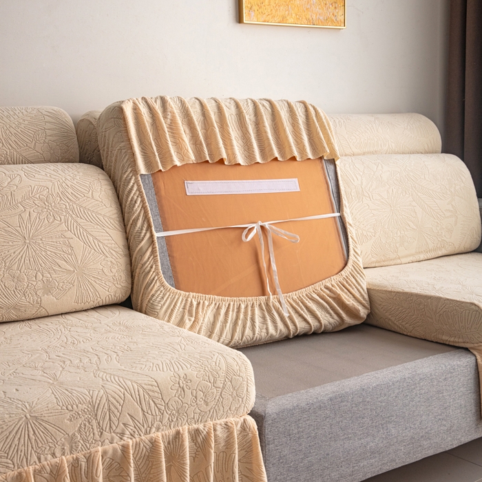 91家纺网 家纺一手货源 找家纺 千彤沙发垫2025新款裙边款-香山雨藤沙发笠 米黄