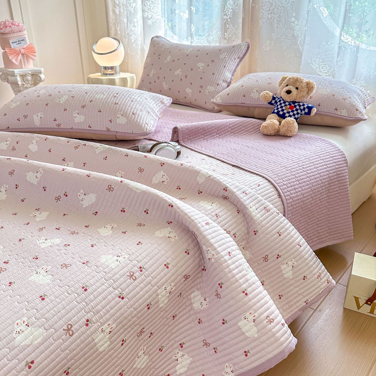 91家纺网 家纺一手货源 找家纺 恒尚居 2025新款莫代尔天丝夏季床盖印花夹棉床单三件套床褥垫-系列一 莫代尔-吉祥玉兔