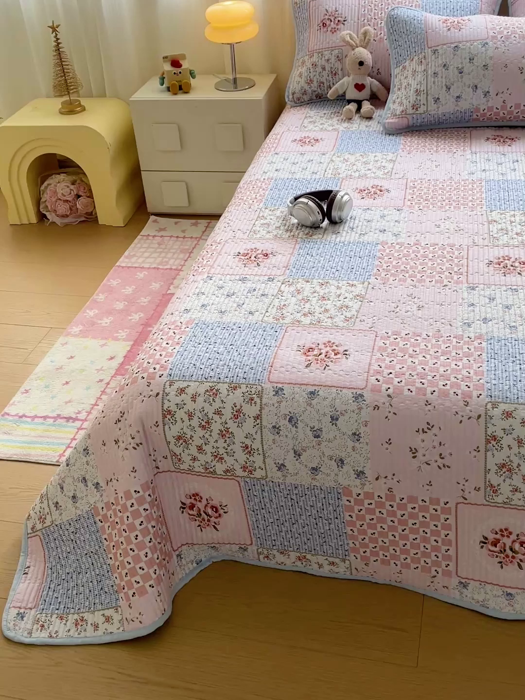 91家纺网 家纺一手货源 找家纺 恒尚居 2025新款莫代尔天丝夏季床盖印花夹棉床单三件套床褥垫-系列一 莫代尔-夏日时光