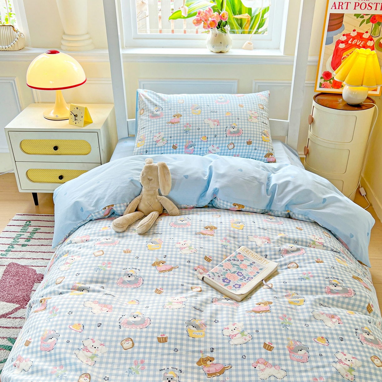 91家纺网 家纺一手货源 找家纺 西引力 2025新款全棉印花学生宿舍三件套四件套 狗狗派对