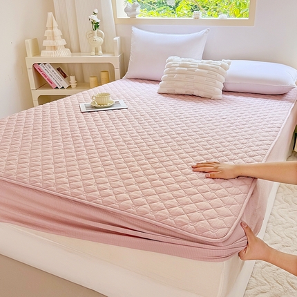 一比一家纺 2025新款皱皱纱夹棉床笠 粉色
