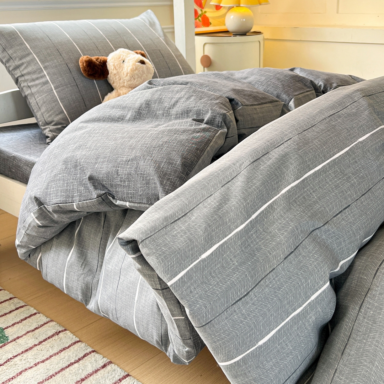 91家纺网 家纺一手货源 找家纺 西引力 2025新款全棉印花学生宿舍三件套四件套 布鲁斯