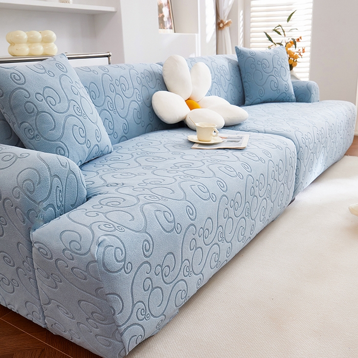 91家纺网 家纺一手货源 找家纺 丝绮鹿 2025新款雕花绒沙发套年华（直排松紧款） 淡蓝
