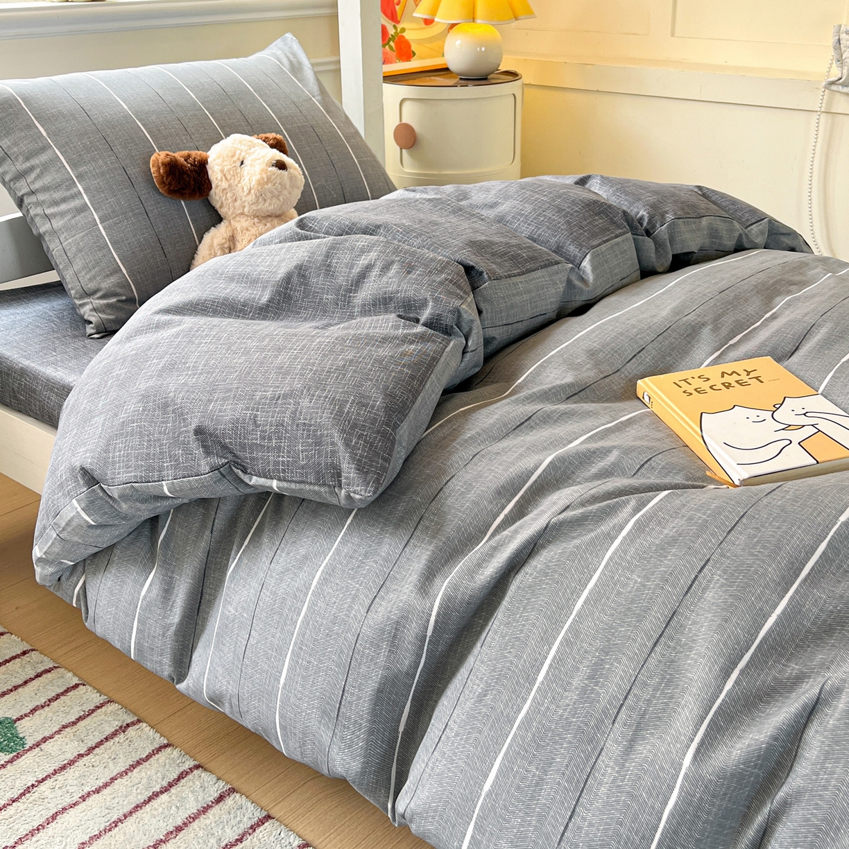 91家纺网 家纺一手货源 找家纺 西引力 2025新款全棉印花学生宿舍三件套四件套 布鲁斯