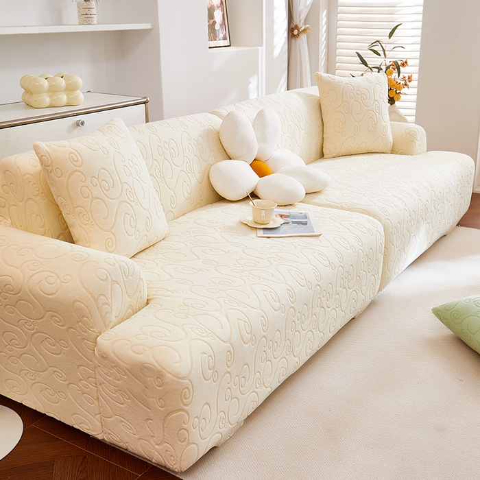91家纺网 家纺一手货源 找家纺 丝绮鹿 2025新款雕花绒沙发套年华（直排松紧款） 米白