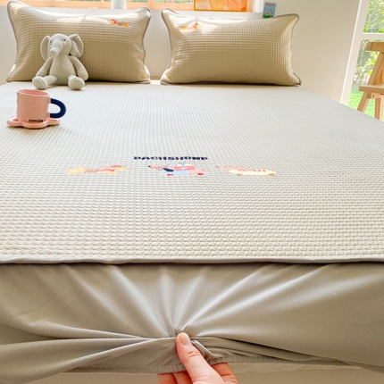 千朵 2025新款冰豆豆绣花凉席 喜狗