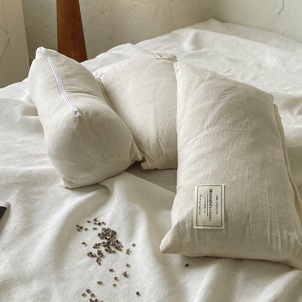 91家纺网 家纺一手货源 找家纺 番茄+ 2025新款三角牵引组合枕棉麻荞麦枕 白色