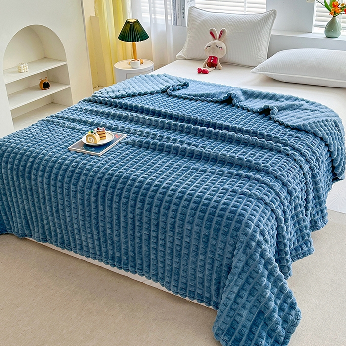 91家纺网 家纺一手货源 找家纺 （总）芸锦豪 2025新款仿裘皮格子抽条毛毯-卷边款